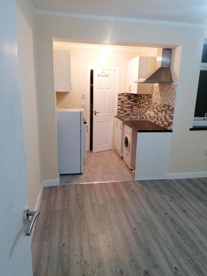 Self-Contained Studio Flat Bathrooms Kitchens Upgrade Locations To City Centre 15 Minutes Walking Distance Nottingham Universities Queen Hospitals City Hospitals Extérieur photo