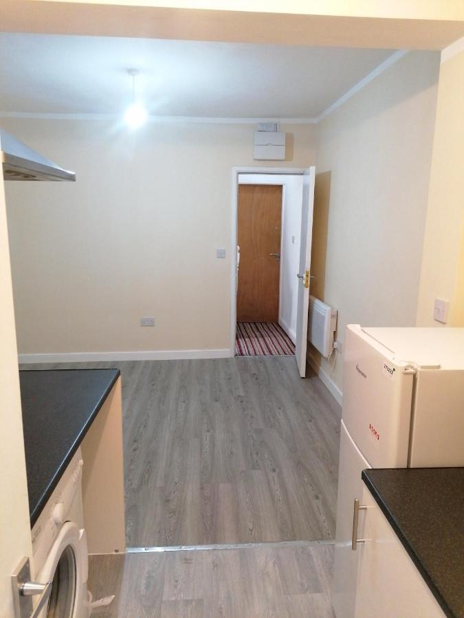Self-Contained Studio Flat Bathrooms Kitchens Upgrade Locations To City Centre 15 Minutes Walking Distance Nottingham Universities Queen Hospitals City Hospitals Extérieur photo