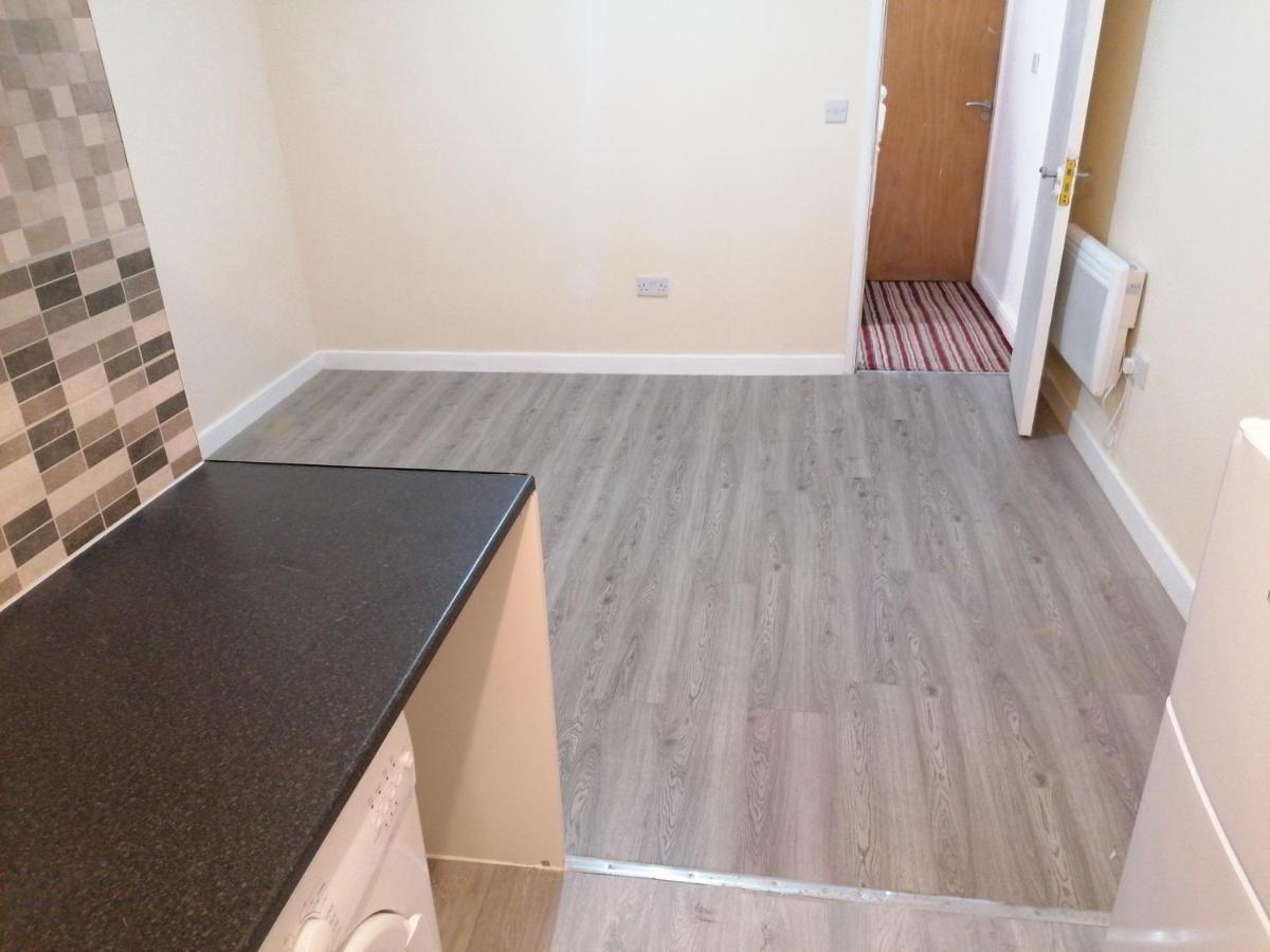 Self-Contained Studio Flat Bathrooms Kitchens Upgrade Locations To City Centre 15 Minutes Walking Distance Nottingham Universities Queen Hospitals City Hospitals Extérieur photo