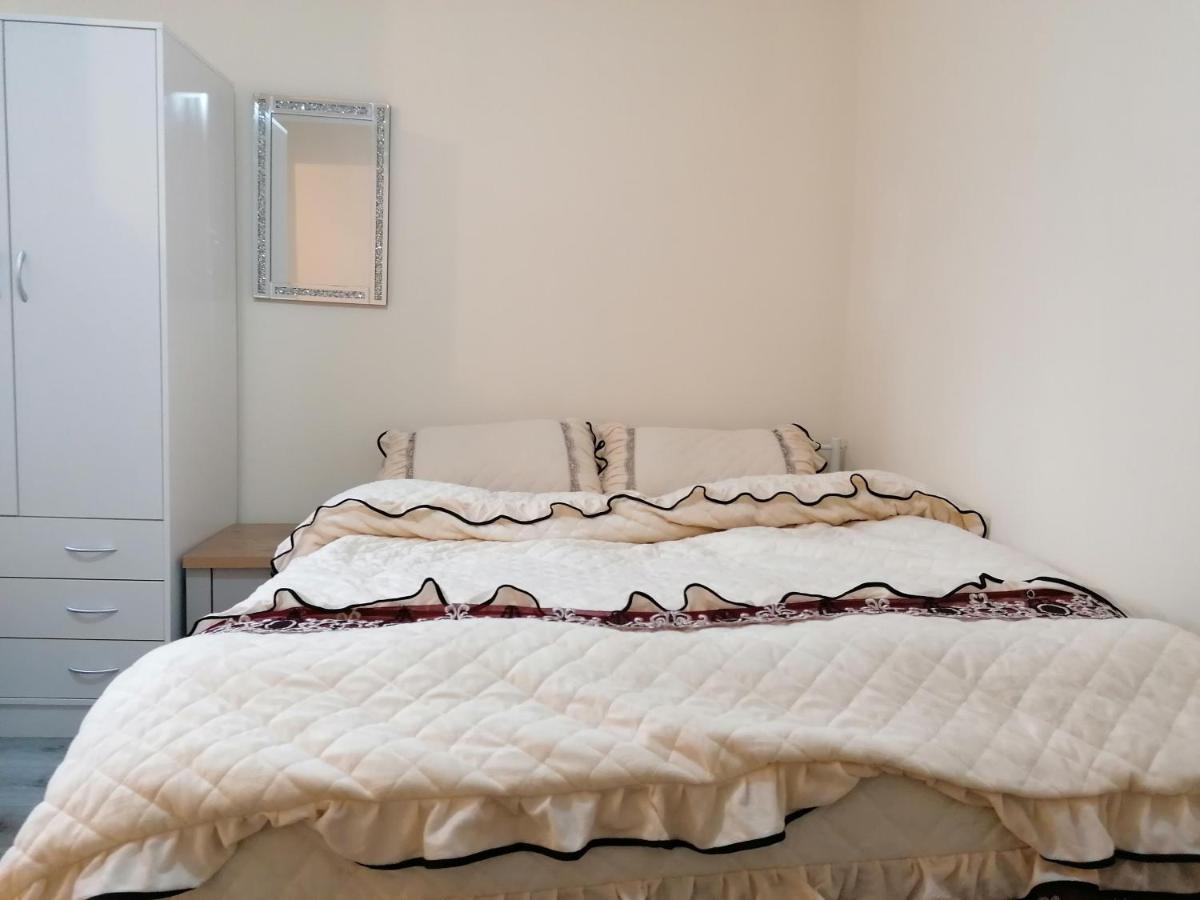 Self-Contained Studio Flat Bathrooms Kitchens Upgrade Locations To City Centre 15 Minutes Walking Distance Nottingham Universities Queen Hospitals City Hospitals Extérieur photo